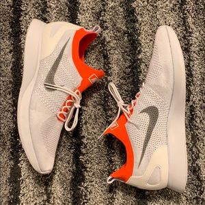 Nike Men’s Size 13 Running Shoe White Orange